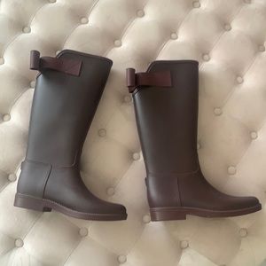 NWOT Burgundy Bow Rain Boots